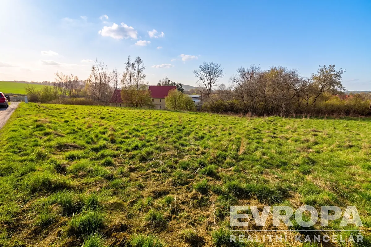 Prodej stavebního pozemku 1410 m²